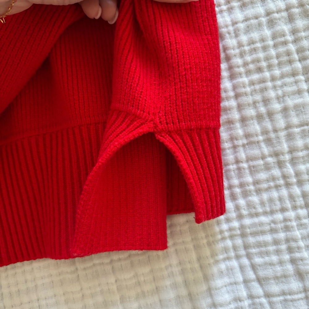 Red sweater - Picture 3 of 5